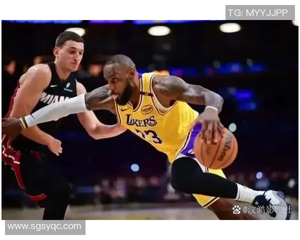 湖人对阵热火精彩全场回顾分析与赛后亮点总结